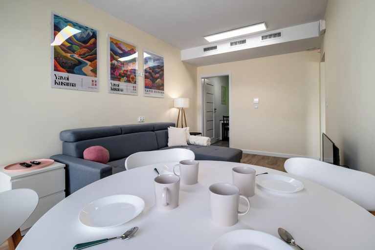 Interior, RentPlanet - Apartament Brzoskwiniowa, Środa Śląska