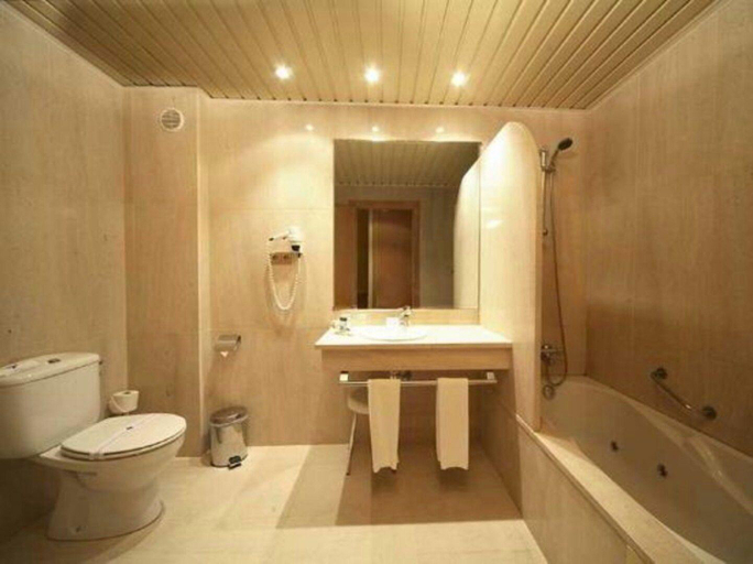 Bathroom 5, Congreso Hotel, A Coruña