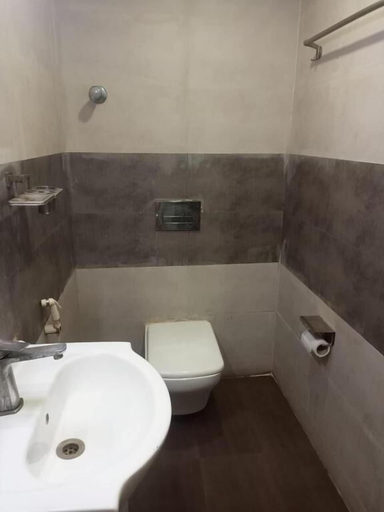 Bathroom 3, Hotel Eco Park, North 24 Parganas