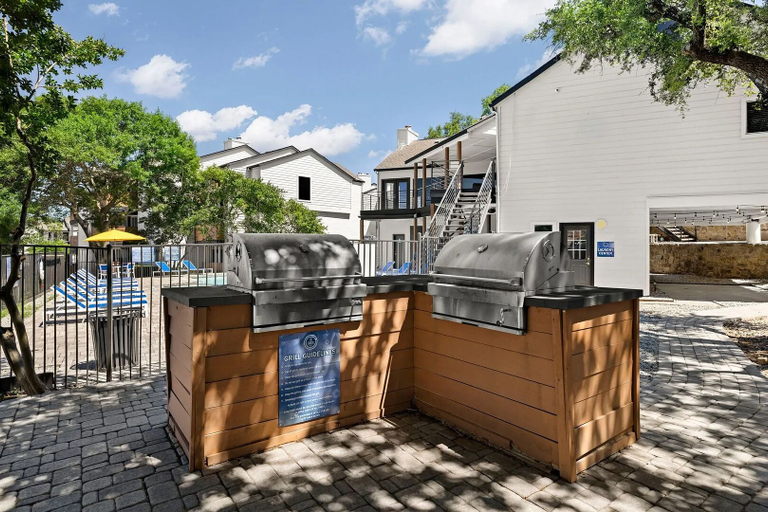 BBQ/picnic area, Landing Apartments Near AT&T Stadium & Six Flags, Arlington