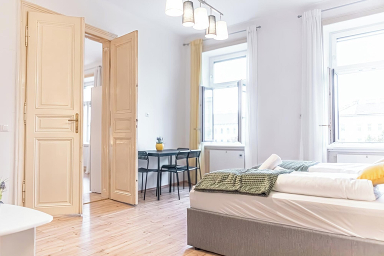Room 3, Quick Center Access 2BR Apt For Groups, Wien