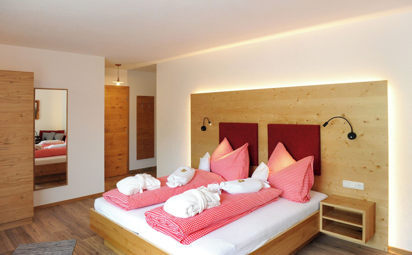 Bedroom 3, Eggerhof mit Panorama Aussicht, inklusive Verwöhnpension und JokerCard, Zell am See