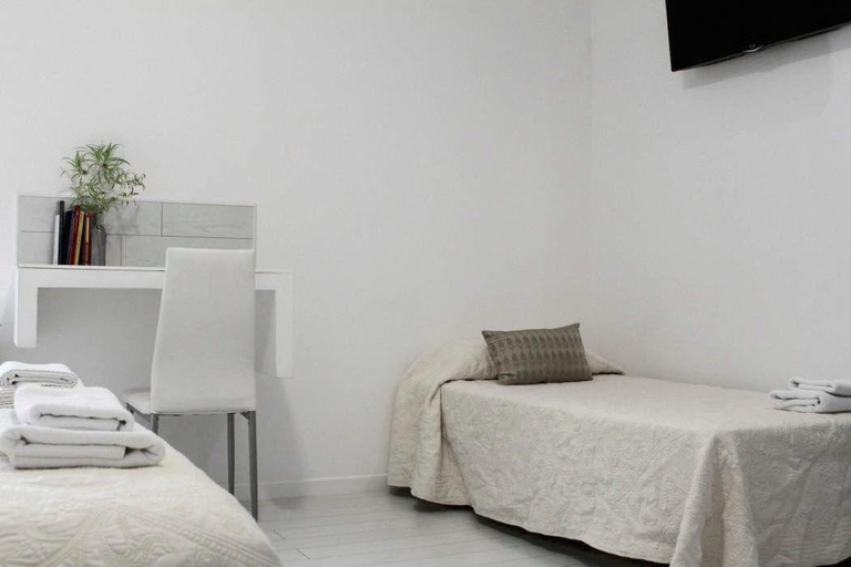 Bedroom 3, Hostal Madrid Star, Madrid