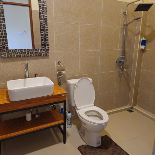 Bathroom, Suci's Friendly Garden Apartment, Lombok
