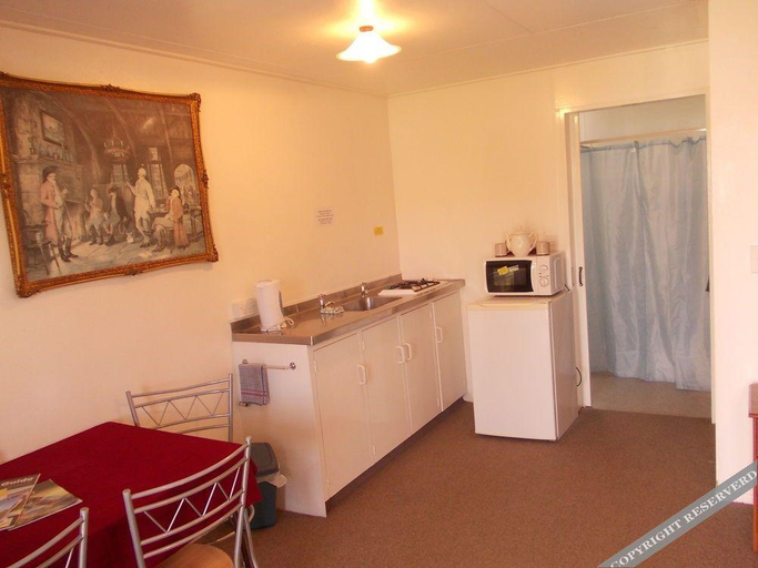 Others 4, Bignell Street Motel, Wanganui
