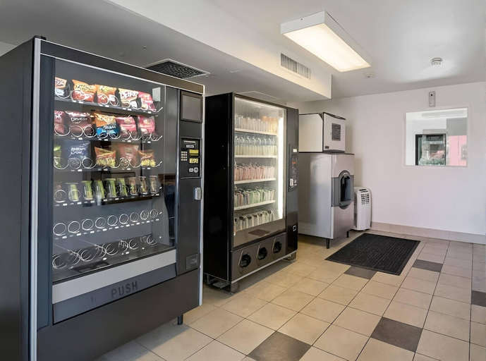 Food & Drinks 5, Motel6 Winnemucca, NV, Humboldt