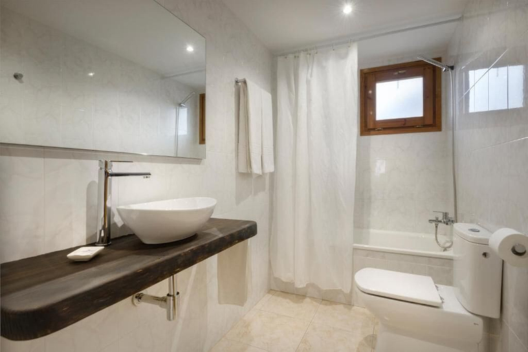 Bathroom, Hostal Kimboa, Huesca