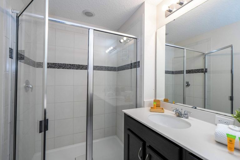 Bathroom 3, Family Friendly 4Bd with Pool @ Solara Resort 1517, Osceola