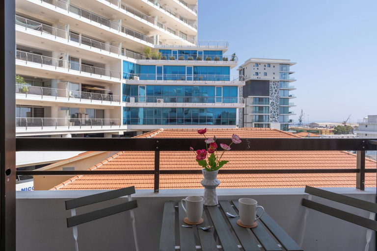 Outdoor dining, Burst - Chic Studio & Balcony in Larnaca, Larnaca
