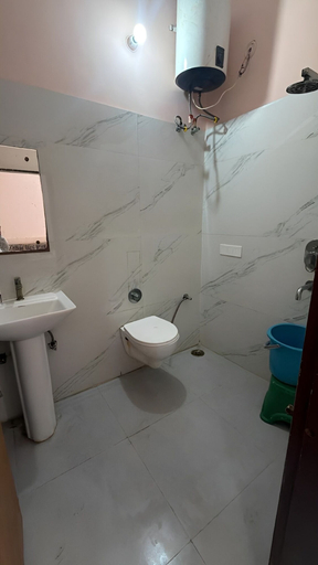 Bathroom 5, Amrit Guest House, Mathura