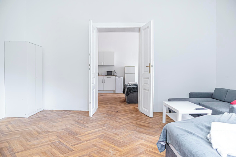 Living area 5, Stylish 2BR Apt Near AKH Easy Center, Wien