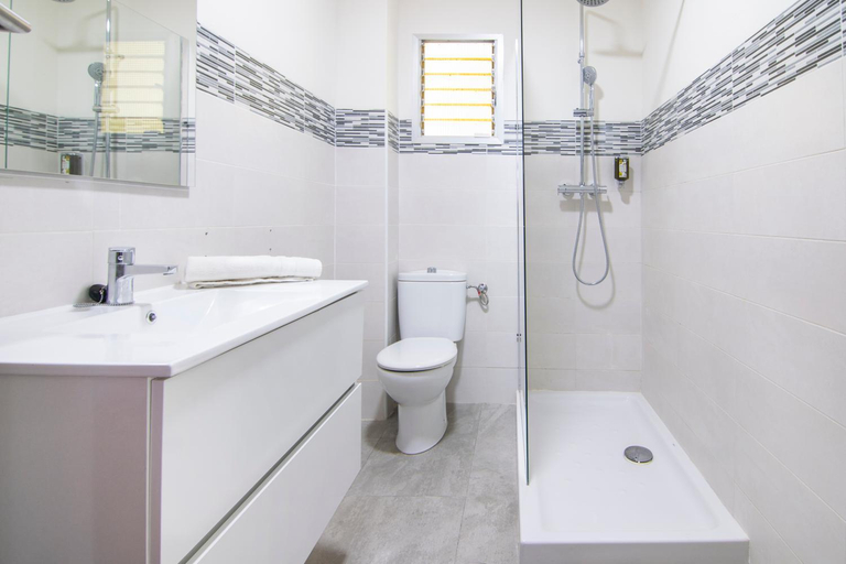 Bathroom 2, VLC Host - Cubells Apartments, Valencia