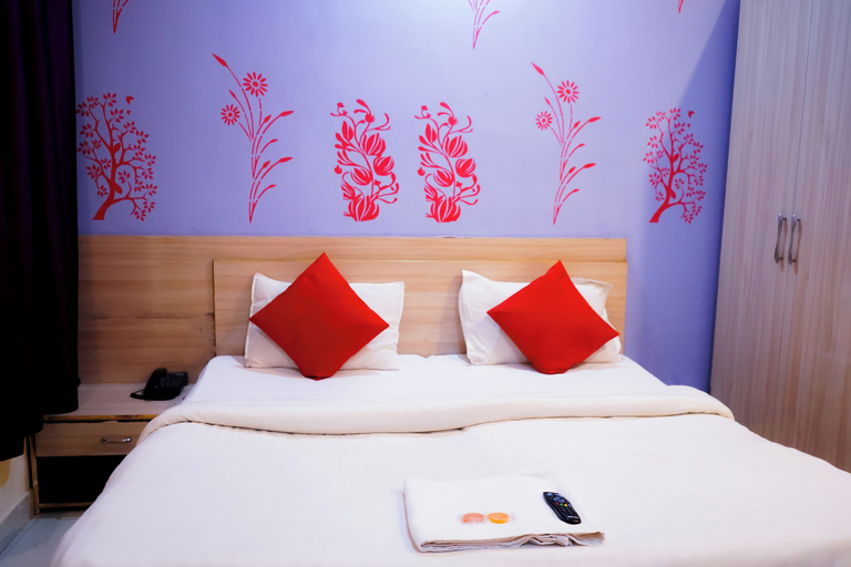 Bedroom 3, Roomshala Hotel Rose Residency, Delhi