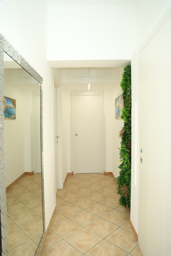 Interior 5, La casetta sul mare, Cosenza