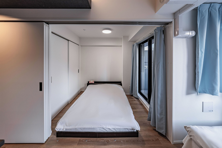 Bedroom 2, Osaka Namba River Side Garden Hotel, Osaka