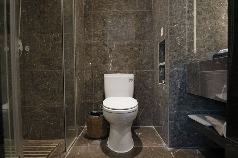 Bathroom 5, Paco Hotel Datang Metro Guangzhou, Guangzhou