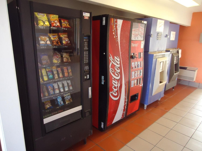 Food & Drinks 4, Motel6 Amarillo, TX - West, Potter