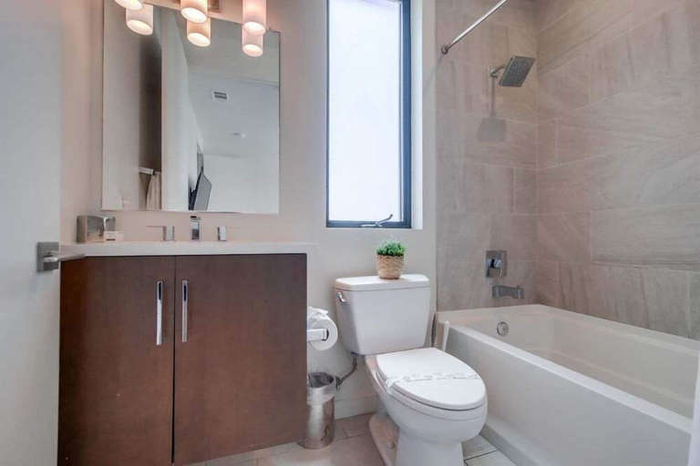 Bathroom 4, Ocean Park Combo 9 & 10, San Diego