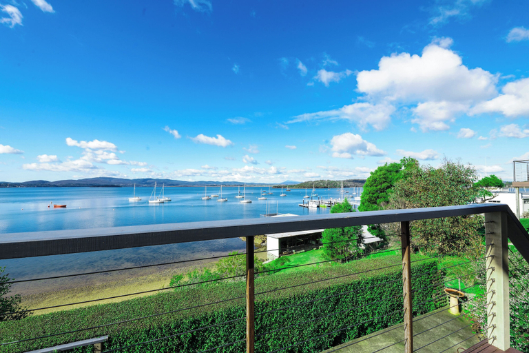 Property grounds 4, StayAU Riverfront Paradise Pet friendly, West Tamar - Pt A