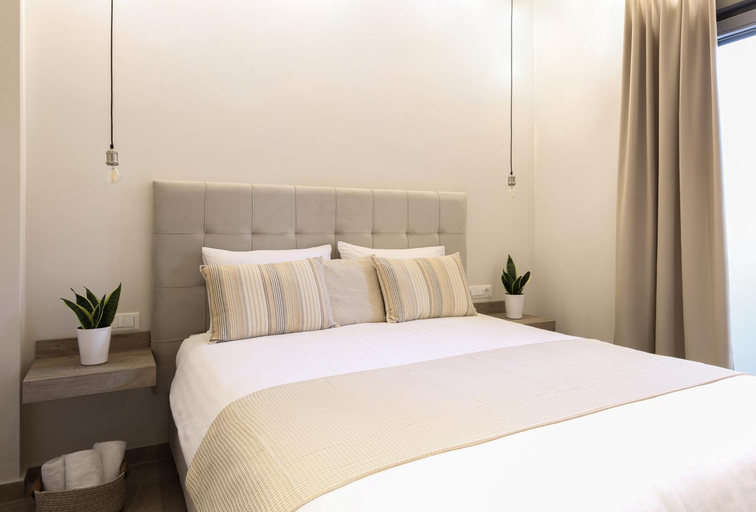 Others 3, Almyres Luxurious Residences, Peloponnese