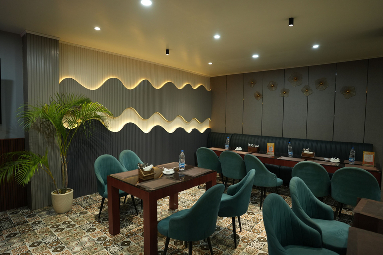 Dining 4, Hotel Royal Paradise, Uttar Dinajpur