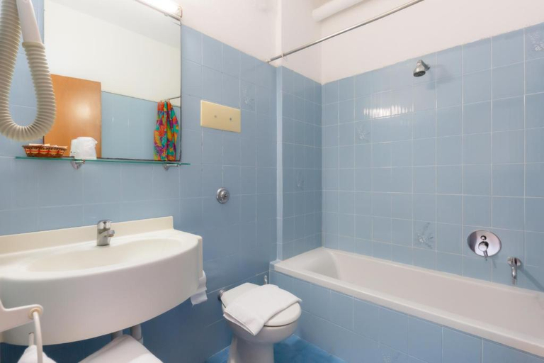 Bathroom 4, Harrys, Venezia