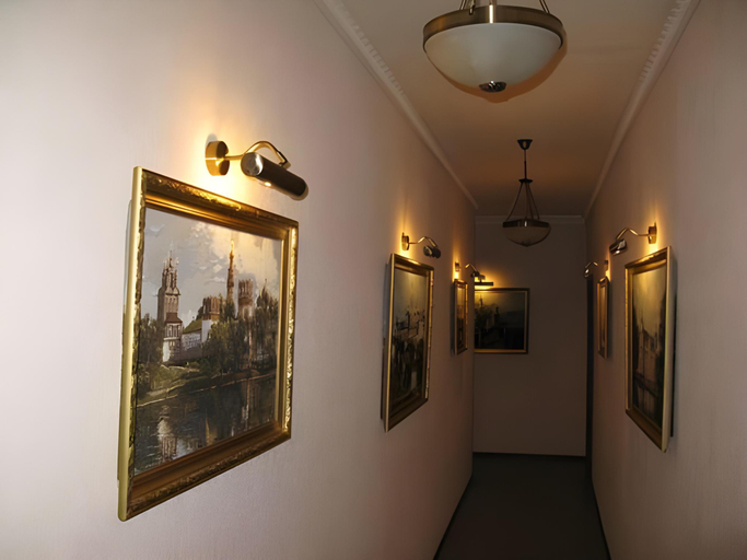 Others 5, Gostiniy Dvor on Troitskaya, Samara
