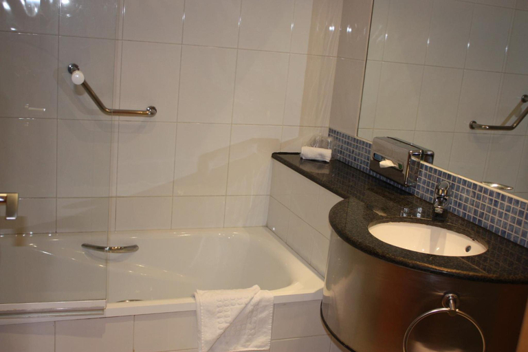 Bathroom 4, Taj Dubai, Dubai