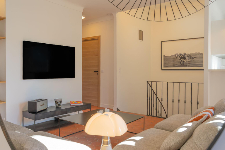 Others 2, Saint-Tropez: Bright apartment near the port, Var