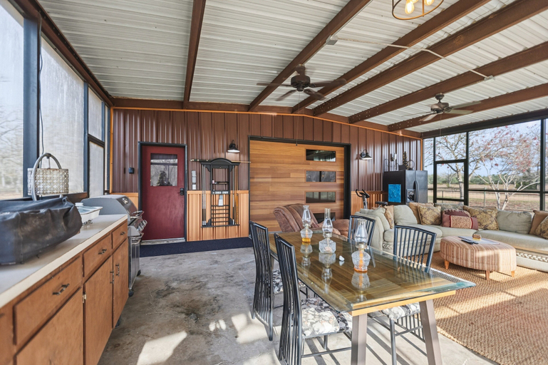 Dining, Cupid - Reindeer Ranch At Round Top Cabin, Fayette