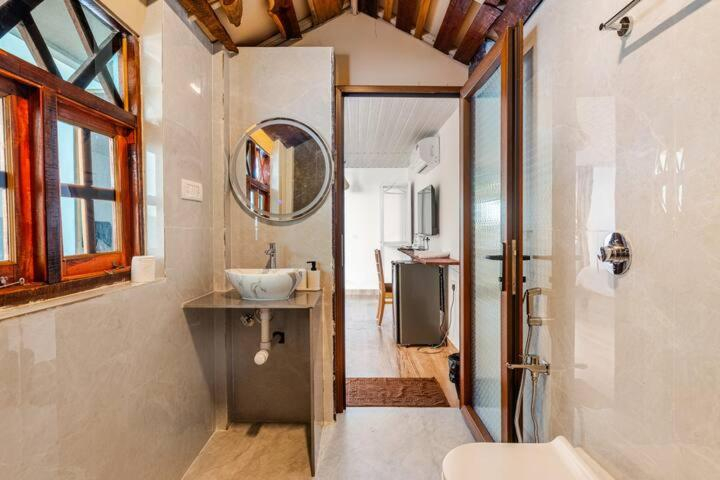 Bathroom 5, Sea Shades Cottages, South Goa