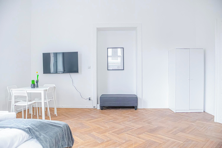 Room 4, Stylish 2BR Apt Near AKH Easy Center, Wien