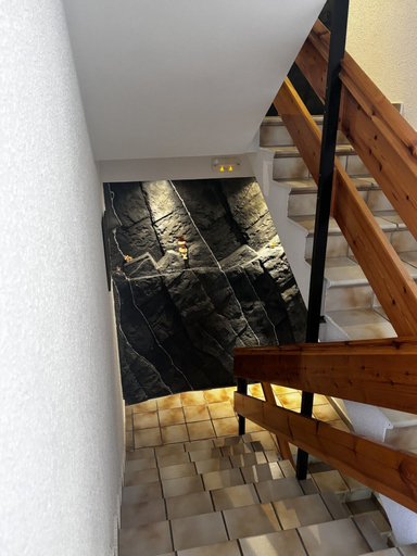 Others 3, Hostal Kimboa, Huesca