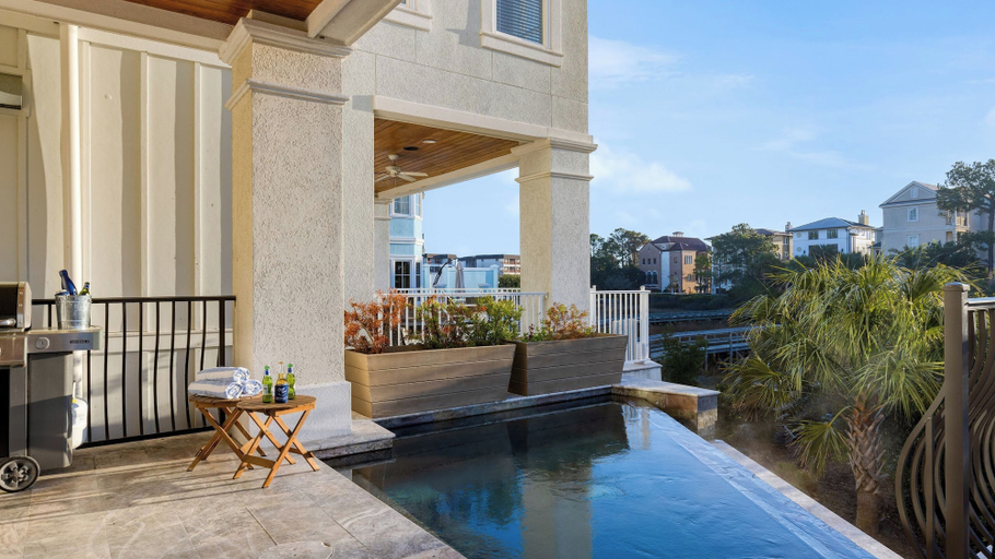 Sport & Beauty 1, Infinity Pool, Beach Access, Oceanview, Sleeps 24 30 Bradley Cir by Avantstay, Beaufort