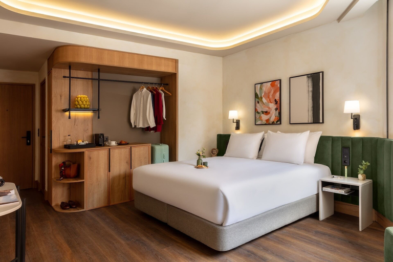 Room 2, Serenay Málaga Hotel, Málaga