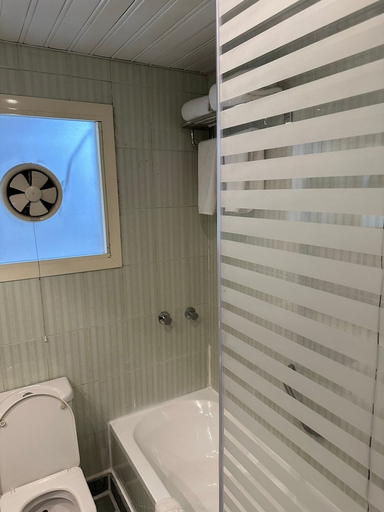 Bathroom 5, Gawharet Al-Ahram Hotel, Al-Ahram