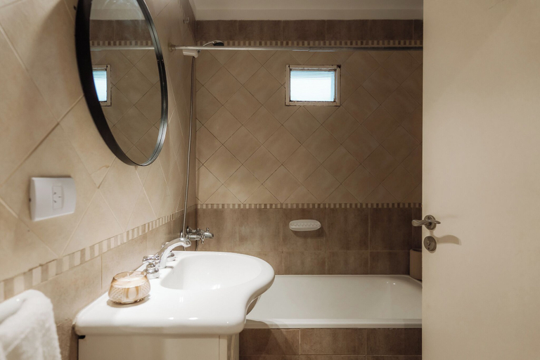Bathroom 2, Hestia at Julian Alvarez 1900, Distrito Federal