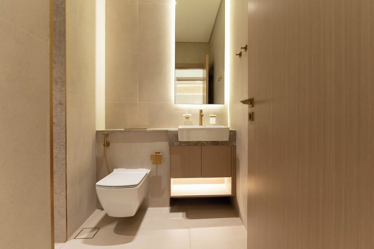 Bathroom 5, Sophisticated Stay w Private Pool, Dubai