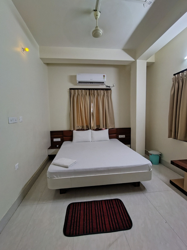 Room 3, Hotel Royal Paradise, Uttar Dinajpur
