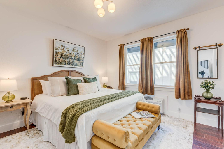 1, The Pearl Hotel, Dare