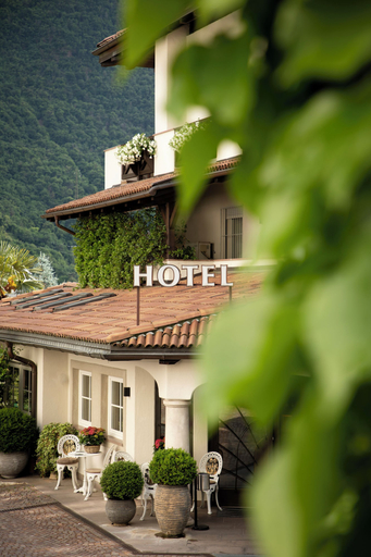 Exterior & Views 2, Magdalenerhof, Bolzano