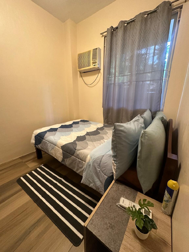 3, Modern 1-bedroom Apartment with Full-Bed, Sibulan
