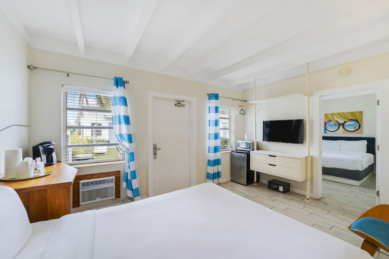 Bedroom 4, Fortuna Hotel, Broward