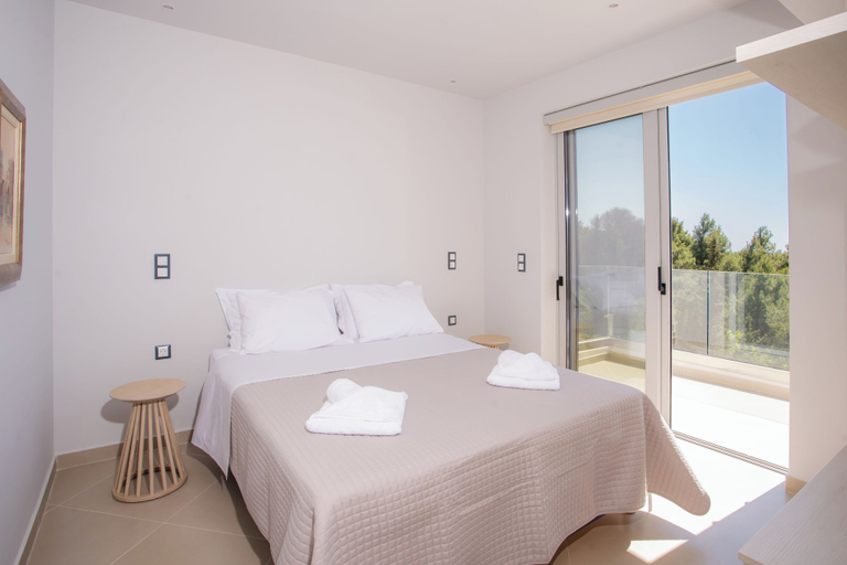 Room 5, Calma Suites Lefkada, Ionian Islands