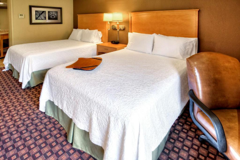 Bedroom 4, Hampton Inn Brentwood, Contra Costa