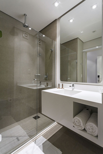 Bathroom 4, DMax Hotel, Marília