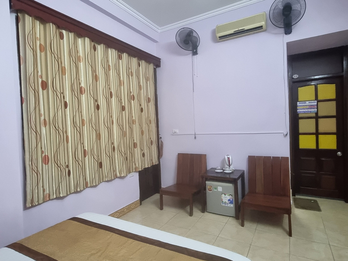 Room 5, Alex Halong Hotel & Hostel, Hạ Long