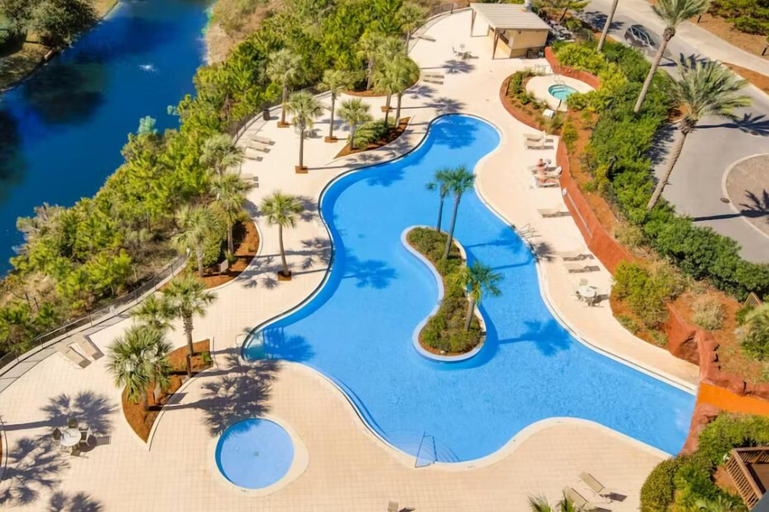 Pool 4, Luau II 6930, Walton