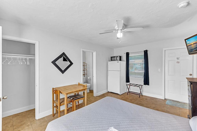 Bedroom 3, The Caroline, Broward