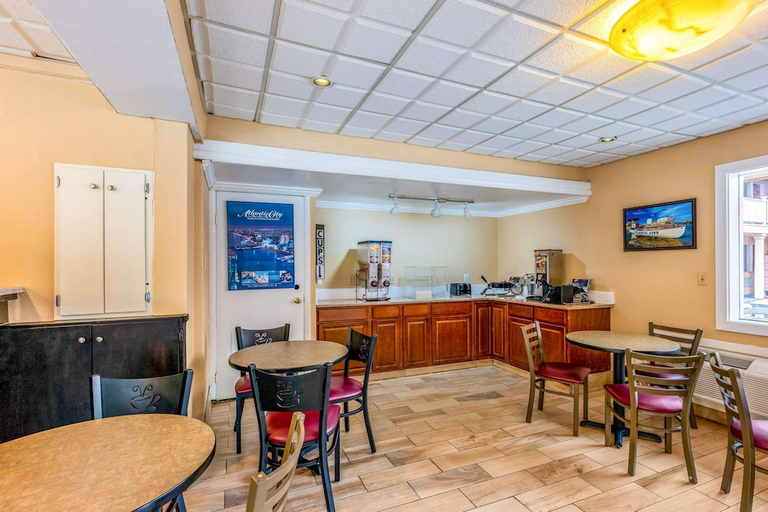 Food & Drinks, Econo Lodge Beach and Boardwalk, Atlantic
